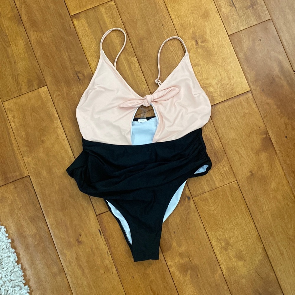 Cupshe M one piece